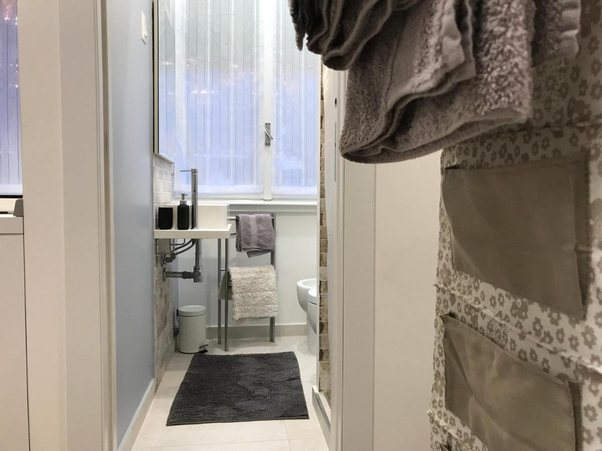 Studio 25 Apartment - Near Metro M3 ميلان المظهر الخارجي الصورة