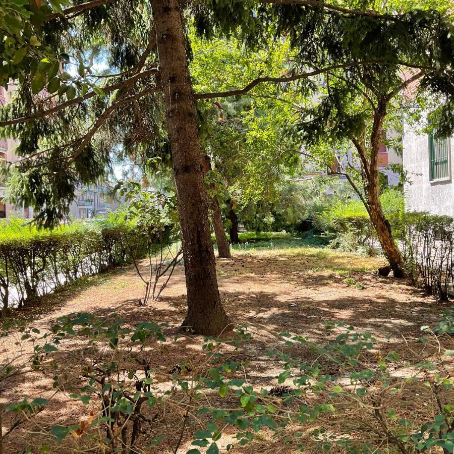 Studio 25 Apartment - Near Metro M3 ميلان المظهر الخارجي الصورة