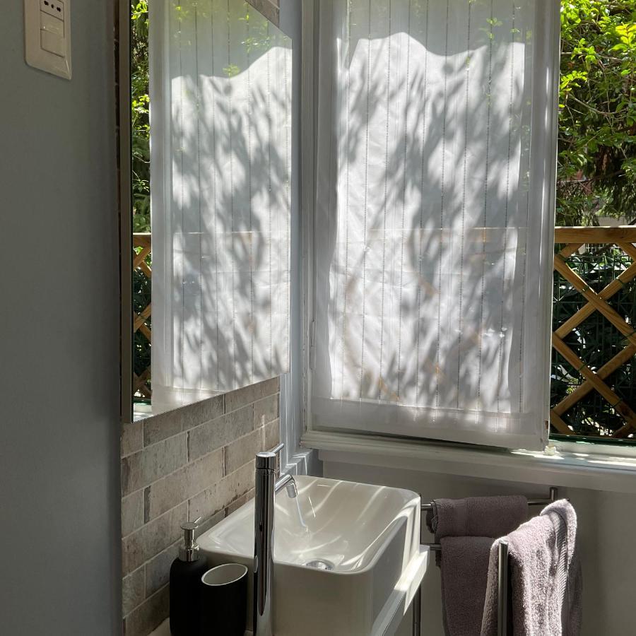 Studio 25 Apartment - Near Metro M3 ميلان المظهر الخارجي الصورة