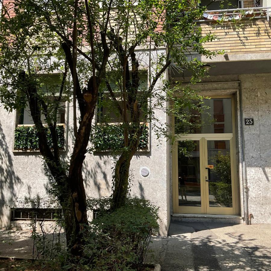 Studio 25 Apartment - Near Metro M3 ميلان المظهر الخارجي الصورة