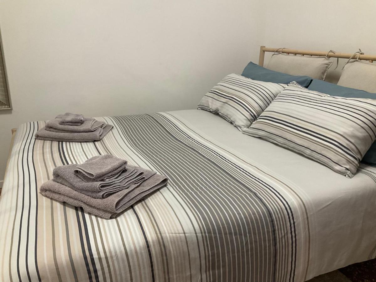 Studio 25 Apartment - Near Metro M3 ميلان المظهر الخارجي الصورة