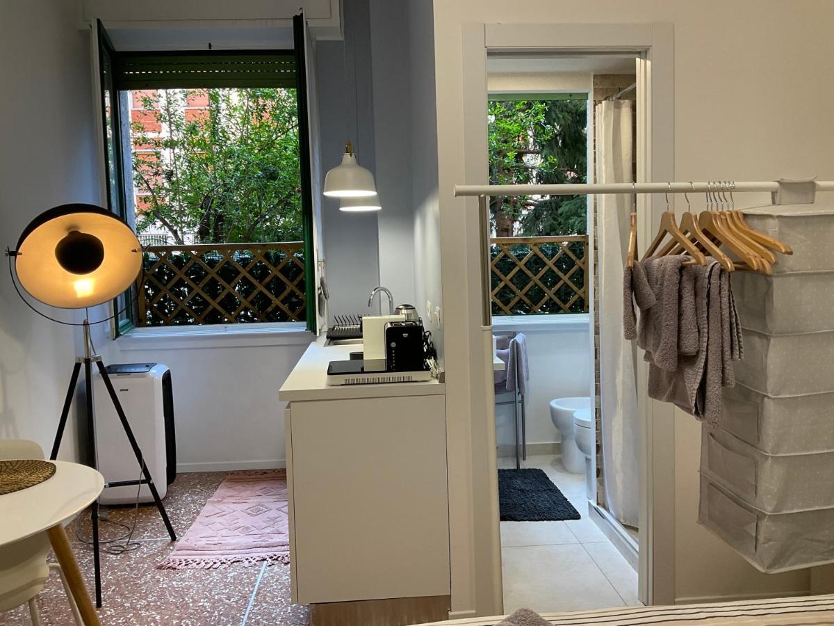 Studio 25 Apartment - Near Metro M3 ميلان المظهر الخارجي الصورة