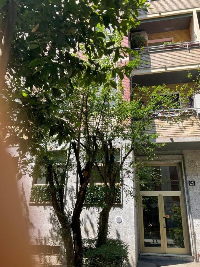 Studio 25 Apartment - Near Metro M3 ميلان المظهر الخارجي الصورة